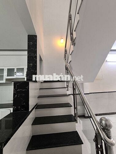 Nhà mặt tiền đường xe hơi, F.hiệp bình chánh,thủ đức
