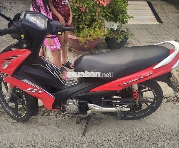 Suzuki Axelo 2016