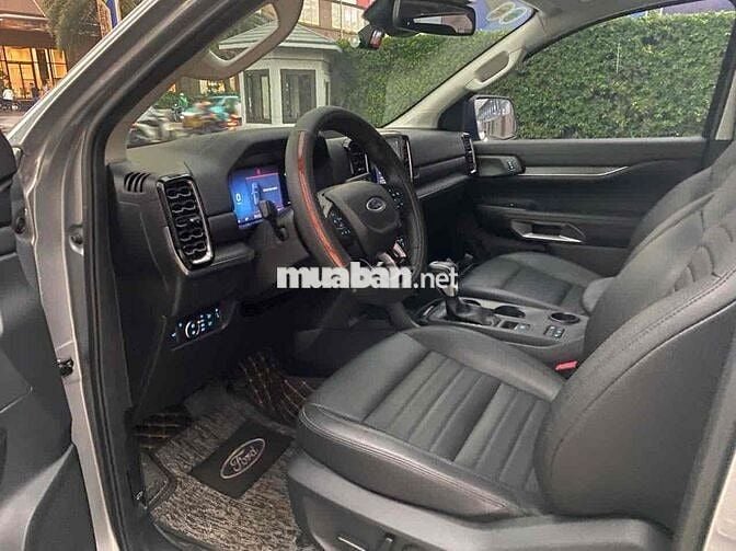 Ford Everest 2023 Sport 2.0L 4x2 AT - 15000 km