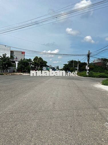 Bán đất thổ cư 85m2 giá rẻ chỉ 3 tỷ xxx mặt tiền nhựa Nguyễn Văn Linh