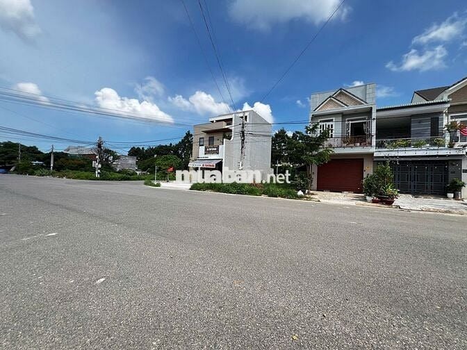 Bán đất thổ cư 85m2 giá rẻ chỉ 3 tỷ xxx mặt tiền nhựa Nguyễn Văn Linh