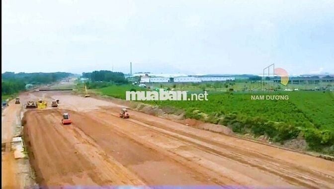 Bán đất sổ sẳn mặt tiền đường 32m sát khu công nghiệp 4200ha