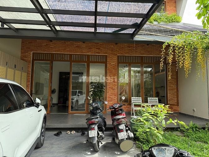 Villa phố siêu đẹp -9 x30 CN266 m2- ngay sông Sài Gòn- Giá 18,5 tỷ