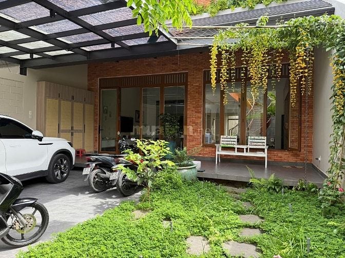 Villa phố siêu đẹp -9 x30 CN266 m2- ngay sông Sài Gòn- Giá 18,5 tỷ