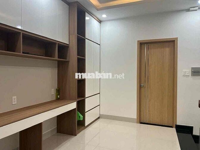 Cần chuyển nhượng nhà phố full nội thất, 1 trệt 2 lầu, KDC Lovera Park