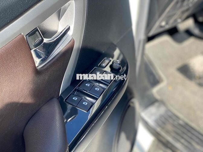 Toyota Fortuner 2018 2.7V 4x2 AT - 71000 km