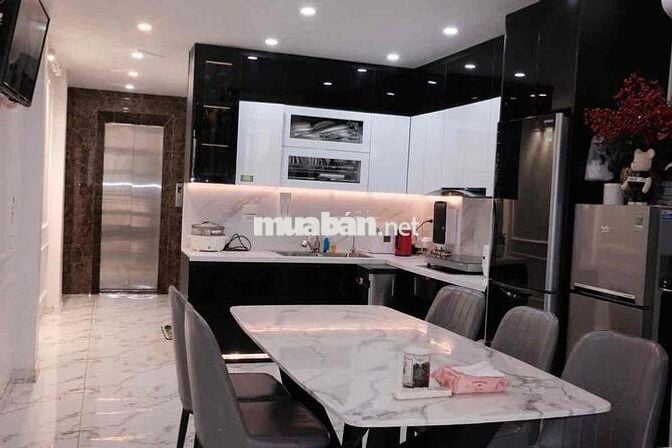 Cực Sốc! Nhà Phố Vip Hoàng Văn Thái -Lô Góc OTO Đậu Cửa-Full Nội Thất