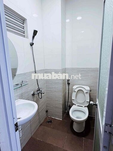 cho thuê phòng q3, gần cầu số 7.