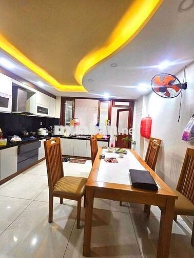 12/3 bắc hải q10.hem 7m.dt.4x18m 2 lầu 3 phòng ngủ