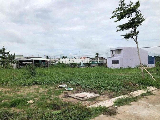 chính chủ bán đất dt 106,5m2 giá 545tr full thổ Gò Công