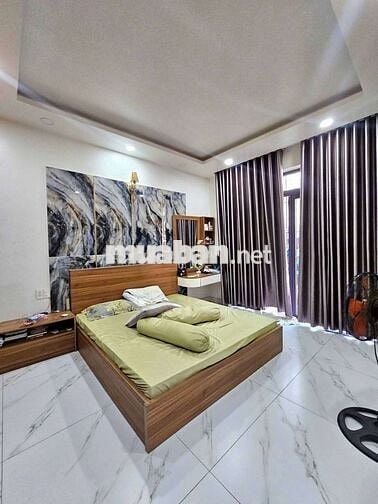 15/3 Bùi Văn ba q7 hẻm 6m.dt.4x20m 2 lầu 3 phòng