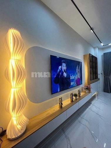 Nhà 2 mặt tiền hẻm 5m. 7m x12m. Đúc 2 lầu 3PN, 3WC. Quận 12.