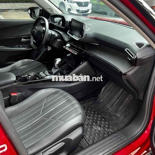 Peugeot 2008 2021 GT Line 1.2 AT - 46000 km