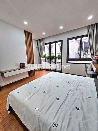 12/3 bắc hải q10.hem 7m.dt.4x18m 2 lầu 3 phòng ngủ