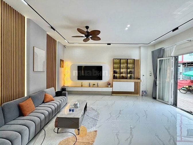 Nhà 2 mặt tiền hẻm 5m. 7m x12m. Đúc 2 lầu 3PN, 3WC. Quận 12.