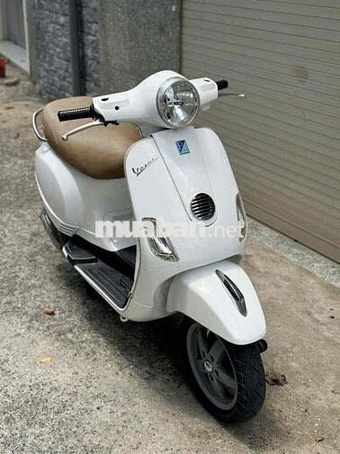 Piaggio Vespa IX – Biển số thành phố