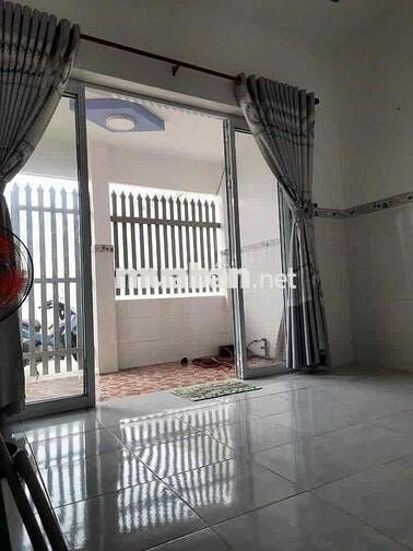 Tặng dàn hoa giấy. Bán nhà hóc môn 4x15 giá 310 triệu sổ hồng riêng.
