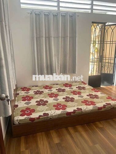 Bán gấp nhà Thoại Ngọc Hầu trệt lầu 4p ngủ 3W