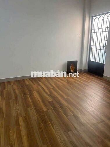 Bán gấp nhà Thoại Ngọc Hầu trệt lầu 4p ngủ 3W