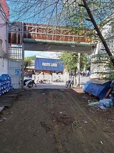 đất thổ cư , mặt tiền đường , sổ hồng riêng
