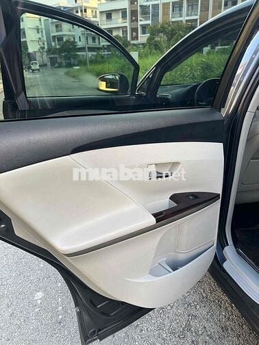 Toyota Venza model 2010 2.7 xe cọp đi 76.000 km