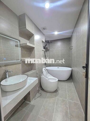 NHÀ GẦN CỔ LINH 6 TẦNG THANG MÁY 45M² ÔTÔ VÀO NHÀ 10M RA ÔTÔ TRÁNH