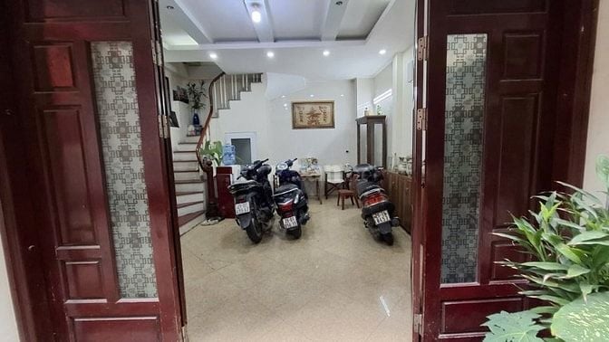 HIẾM – KIM NGƯU – LÔ GÓC – Ô TÔ TRÁNH – SỔ VUÔNG – 5 TẦNG – 40m² – 11.