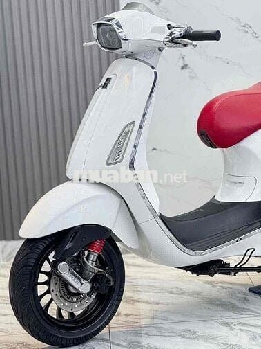 vespa 125 2019 kiễng đẹp máy zin nợ xấu trả 50% ạ