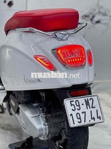 vespa 125 2019 kiễng đẹp máy zin nợ xấu trả 50% ạ