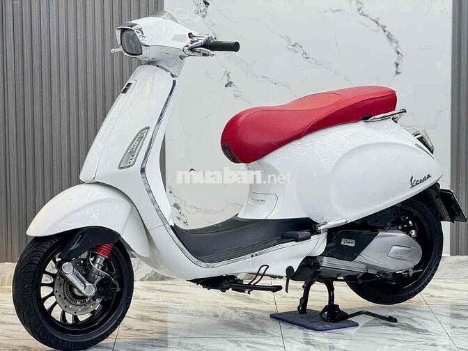 vespa 125 2019 kiễng đẹp máy zin nợ xấu trả 50% ạ