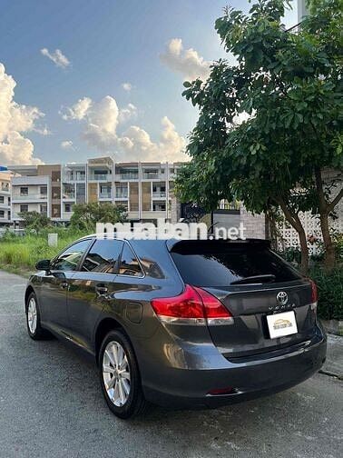 Toyota Venza model 2010 2.7 xe cọp đi 76.000 km