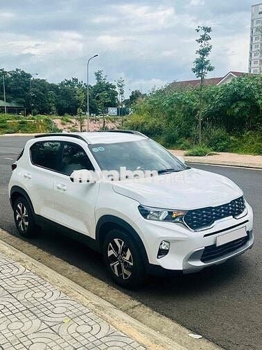 Kia Sonet 2023 Deluxe 1.5 AT - 15000 km