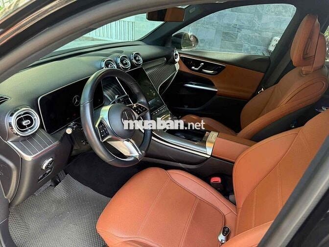 Mercedes Benz GLC200_4Matic Class 2023 - Bank 90%