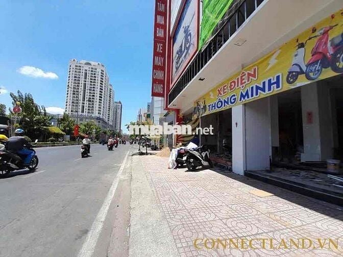 CHO THUÊ MẶT TIỀN 11TR VỈA HÈ 5M SVĐ PHÚ THỌ ĐƯỜNG LÊ ĐẠI HÀNH Q11