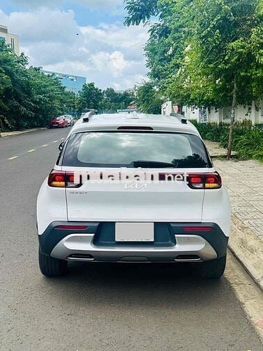 Kia Sonet 2023 Deluxe 1.5 AT - 15000 km