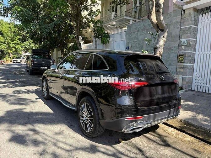 Mercedes Benz GLC200_4Matic Class 2023 - Bank 90%