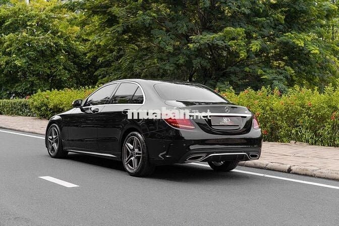 C180_ AMG 2022 màu đen công ty xhđ cao siêu đẹp