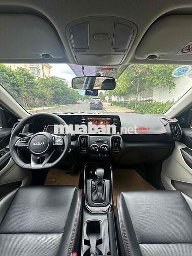 Kia Sonet 2023 Deluxe 1.5 AT - 15000 km