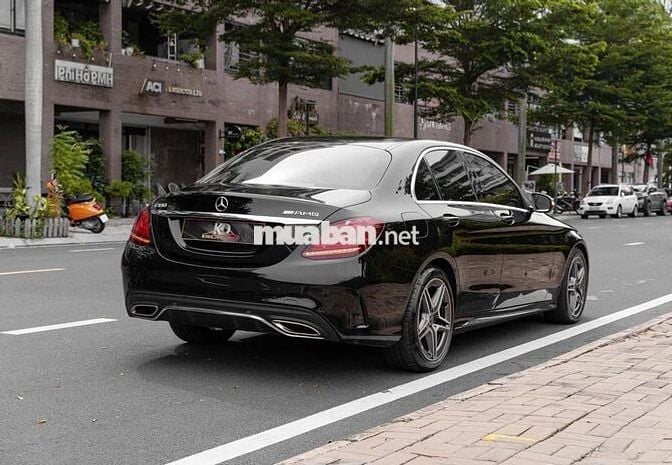 C180_ AMG 2022 màu đen công ty xhđ cao siêu đẹp