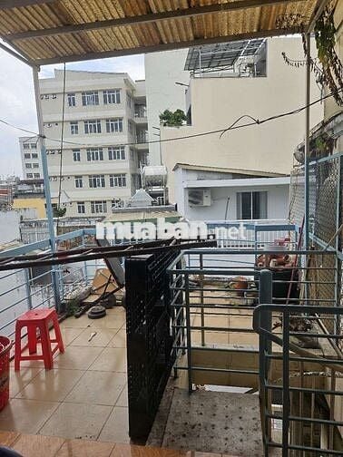 Cho thuê phòng 12 m² Trần Hưng Đạo, Quận 1 bao điện nước