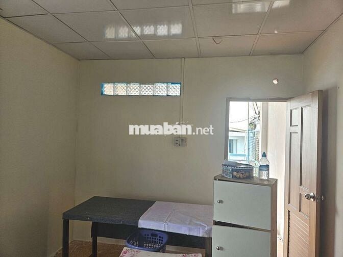 Cho thuê phòng 12 m² Trần Hưng Đạo, Quận 1 bao điện nước