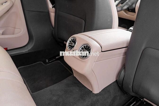 C180_ AMG 2022 màu đen công ty xhđ cao siêu đẹp