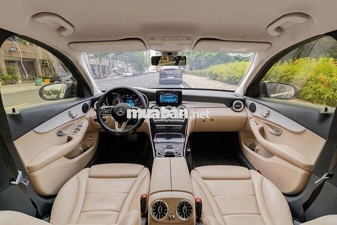 C180_ AMG 2022 màu đen công ty xhđ cao siêu đẹp