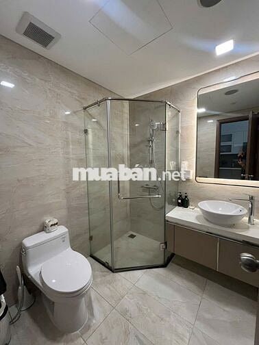 TÔI CẦN CHO THUÊ 2PN VINHOMES CENTRAL PARK NT CAO CẤP - LANDMARK 81