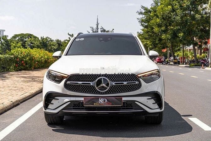 GLC300 All new 2025 (bản V1) màu trắng siêu đẹp