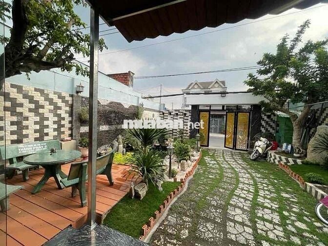 NHÀ VƯỜN NGHỈ DƯỠNG - MT NGUYỄN THỊ THẢNH 170M2 - HÓC MÔN, GIÁ TỐT