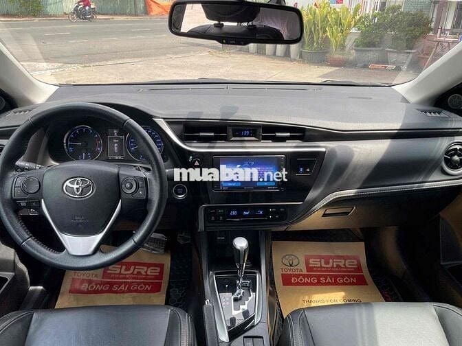 Toyota Corolla Altis 2017 2.0V Sport đi chỉ 13.000