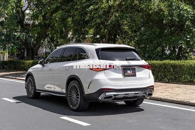 GLC300 All new 2025 (bản V1) màu trắng siêu đẹp