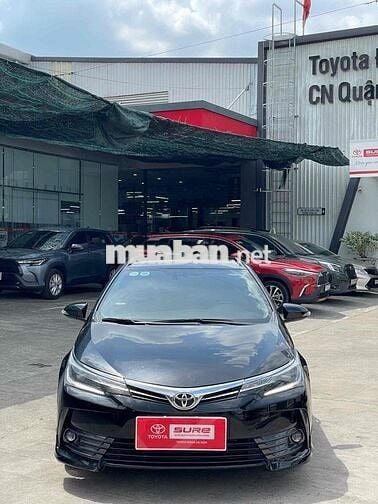 Toyota Corolla Altis 2017 2.0V Sport đi chỉ 13.000