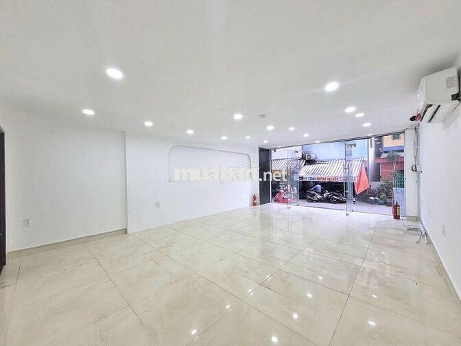 Cho thuê mặt bằng Quận 10 – Hẻm xe hơi